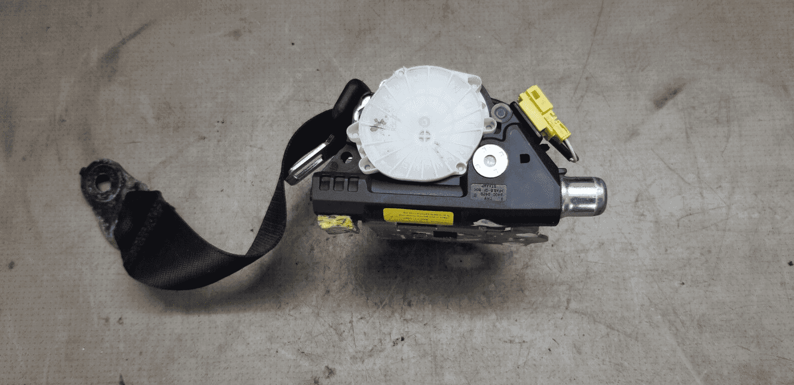 MERCEDES-BENZ C CLASS W204 2011 REAR SEAT BELT RIGHT DRIVER SIDE A2048608285 - Image 3