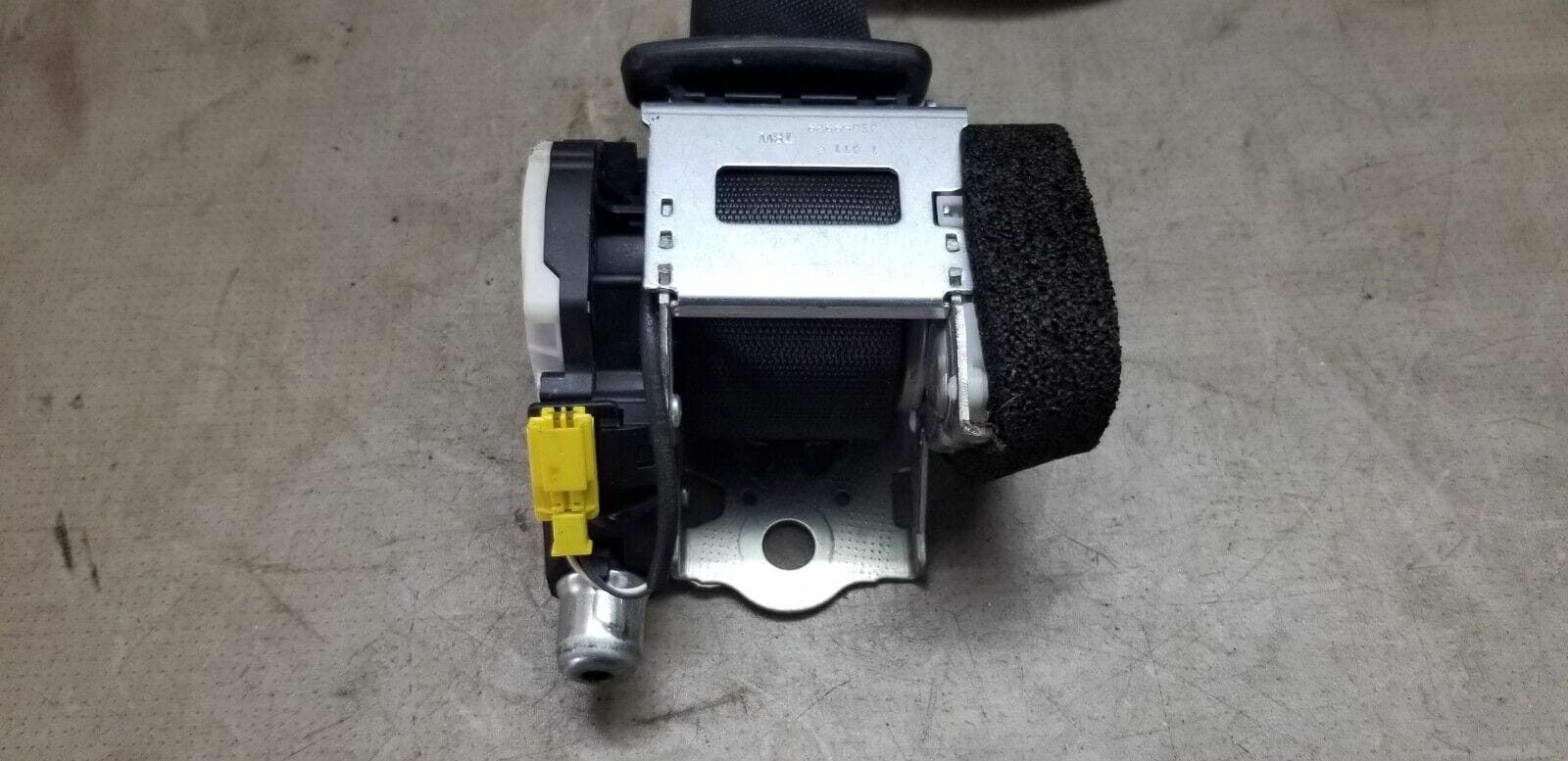 MERCEDES-BENZ C CLASS W204 2011 REAR SEAT BELT RIGHT DRIVER SIDE A2048608285 - Image 5