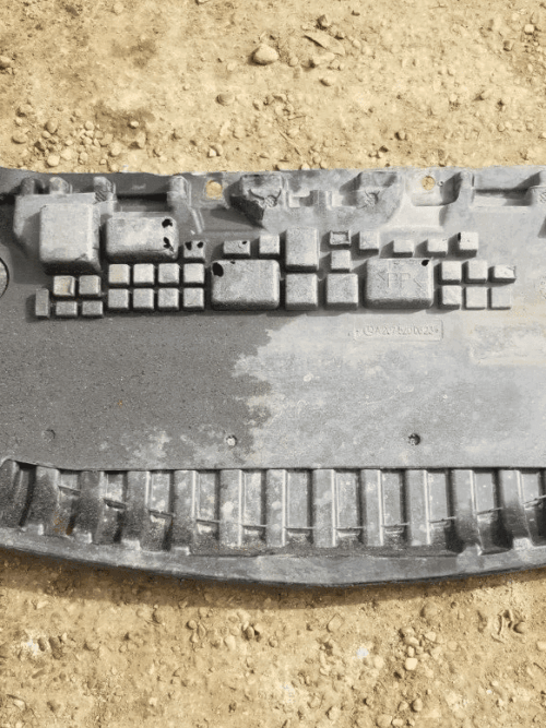 MERCEDES BENZ E CLASS COUPE W207 FRONT BUMPER ENGINE UNDERTRAY A2075200623