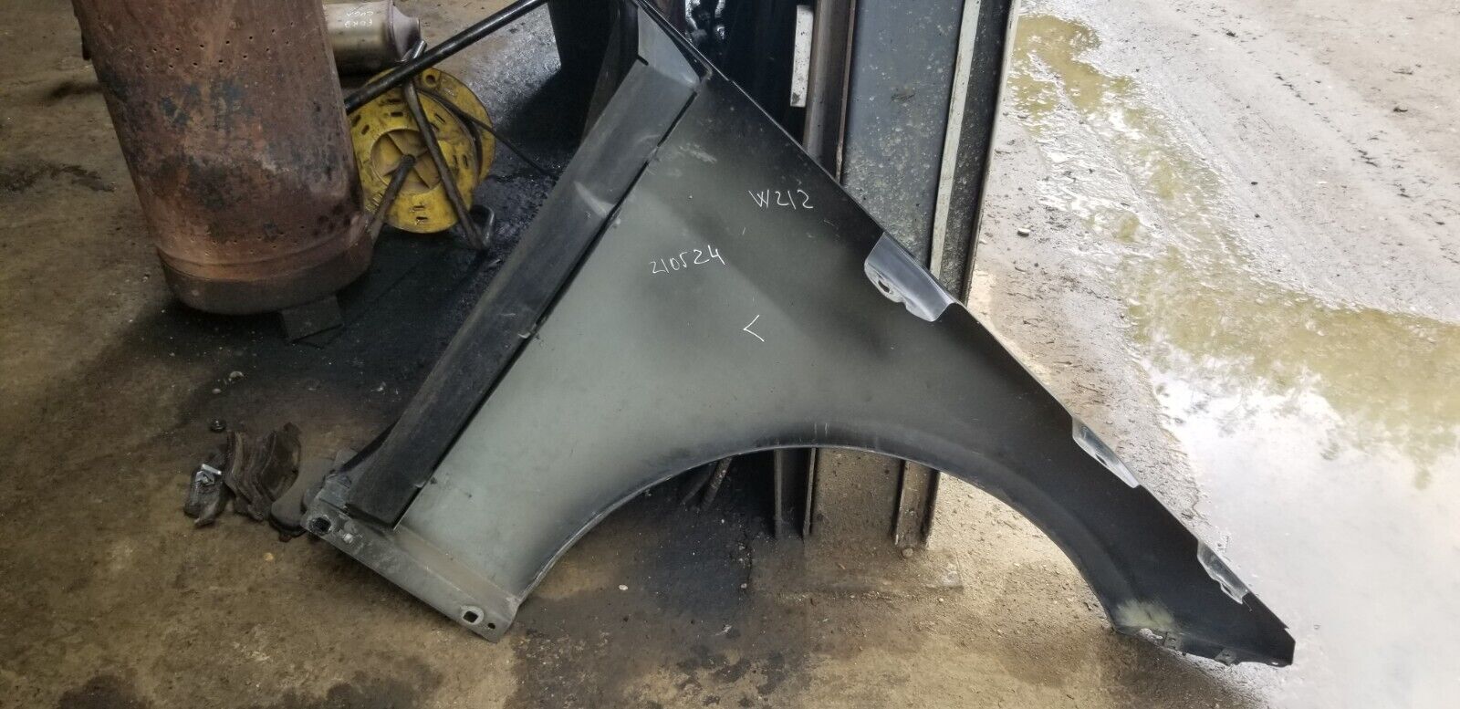 MERCEDES-BENZ E W212 Front Left Fender 2015 BLACK - Image 3