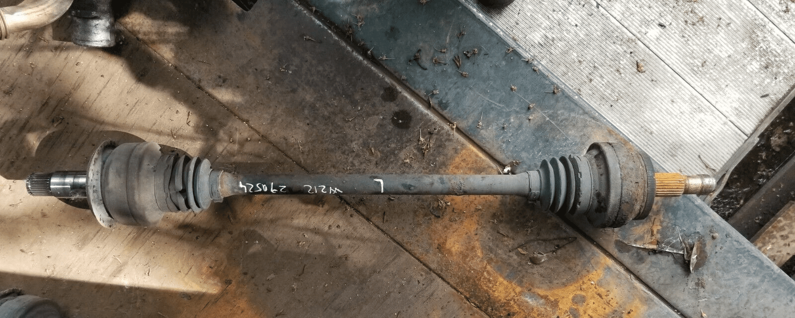 Mercedes Benz E220 Se Bluetec Auto W212 Rear Left Drive Shaft 2015