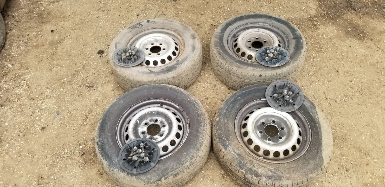 MERCEDES-BENZ Sprinter 313 Cdi Steel Wheels & Tyres Set A0014014802