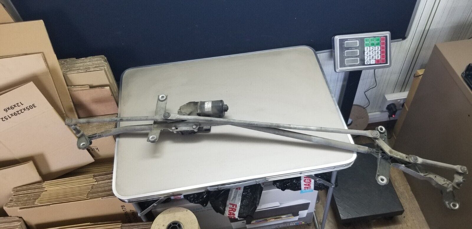 MERCEDES BENZ VITO A6398200040 FRONT WIPER ENGINE