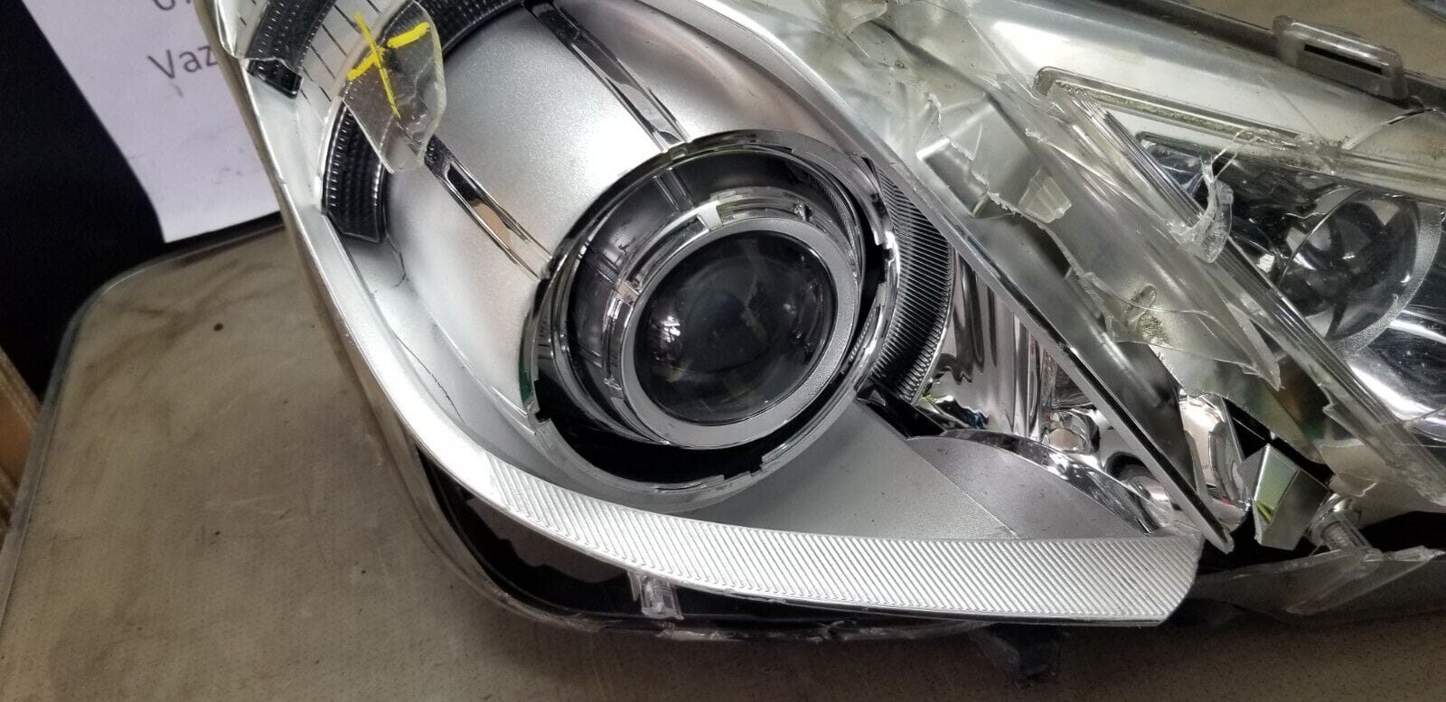 Mercedes E-Class C207 2011-2013 Xenon Adaptive Headlight Headlamp Rh/ Damaged |O - Image 4