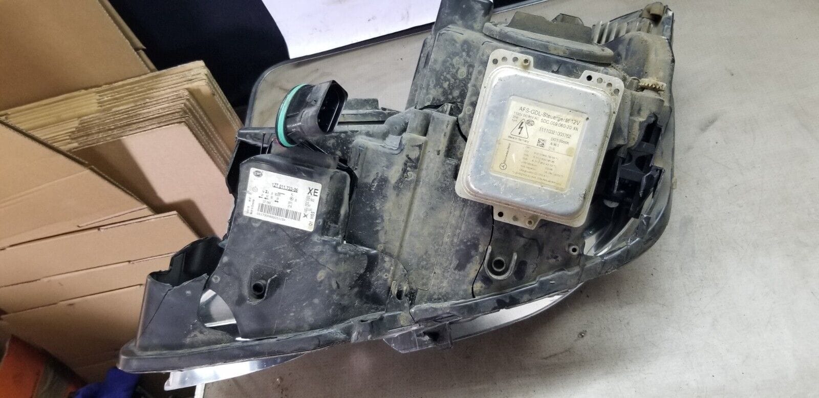 Mercedes E-Class C207 2011-2013 Xenon Adaptive Headlight Headlamp Rh/ Damaged |O - Image 8