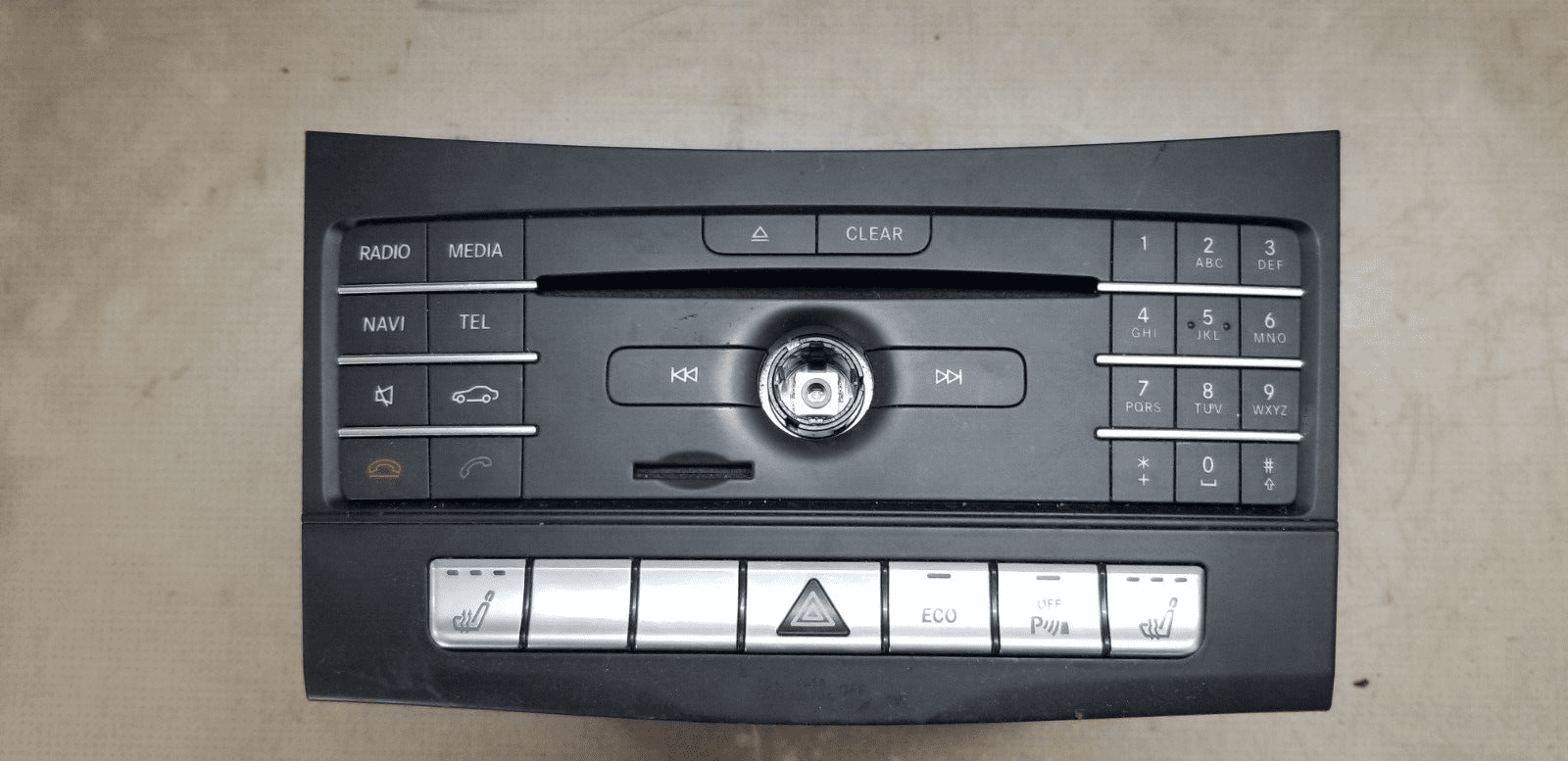 Mercedes Benz E-Class Radio Media Head Unit E220 BLUETEC SE A2189003607 09-16- No Code - Image 5