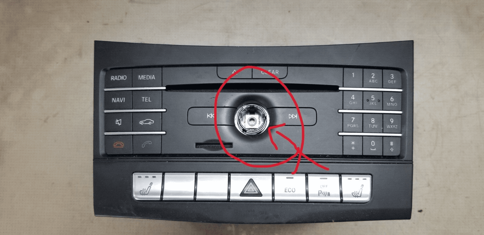 Mercedes Benz E-Class Radio Media Head Unit E220 BLUETEC SE A2189003607 09-16- No Code - Image 6