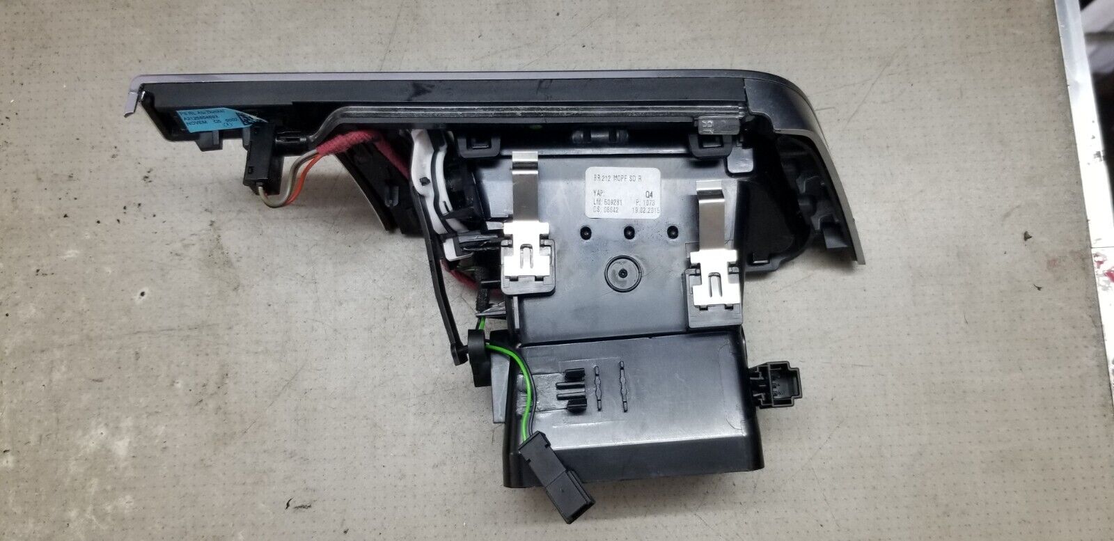 MERCEDES E CLASS W212 13-16 DRIVERS FRONT RIGHT DASHBOARD AIR VENT - Image 4