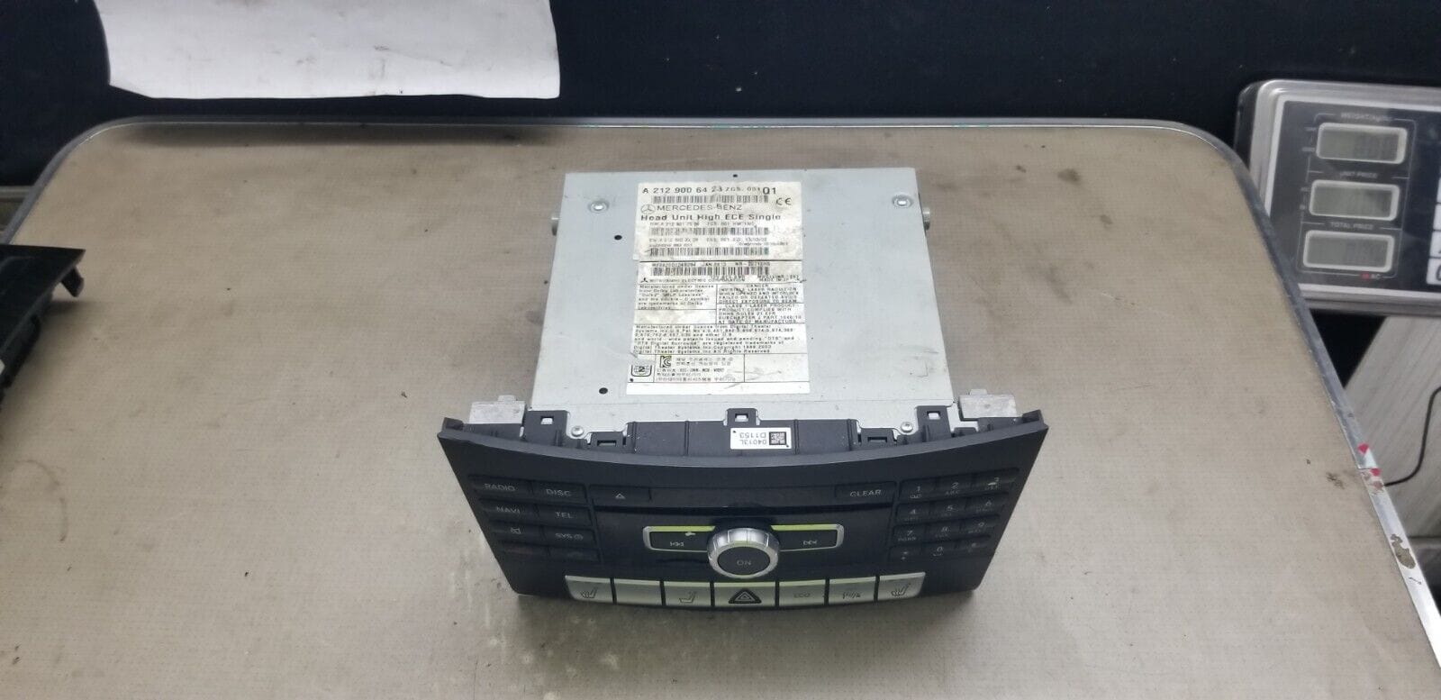 Mercedes E220 CDI W212 2015 ,Radio Cd Navigation Head Unit A2129006423/ No Code - Image 3