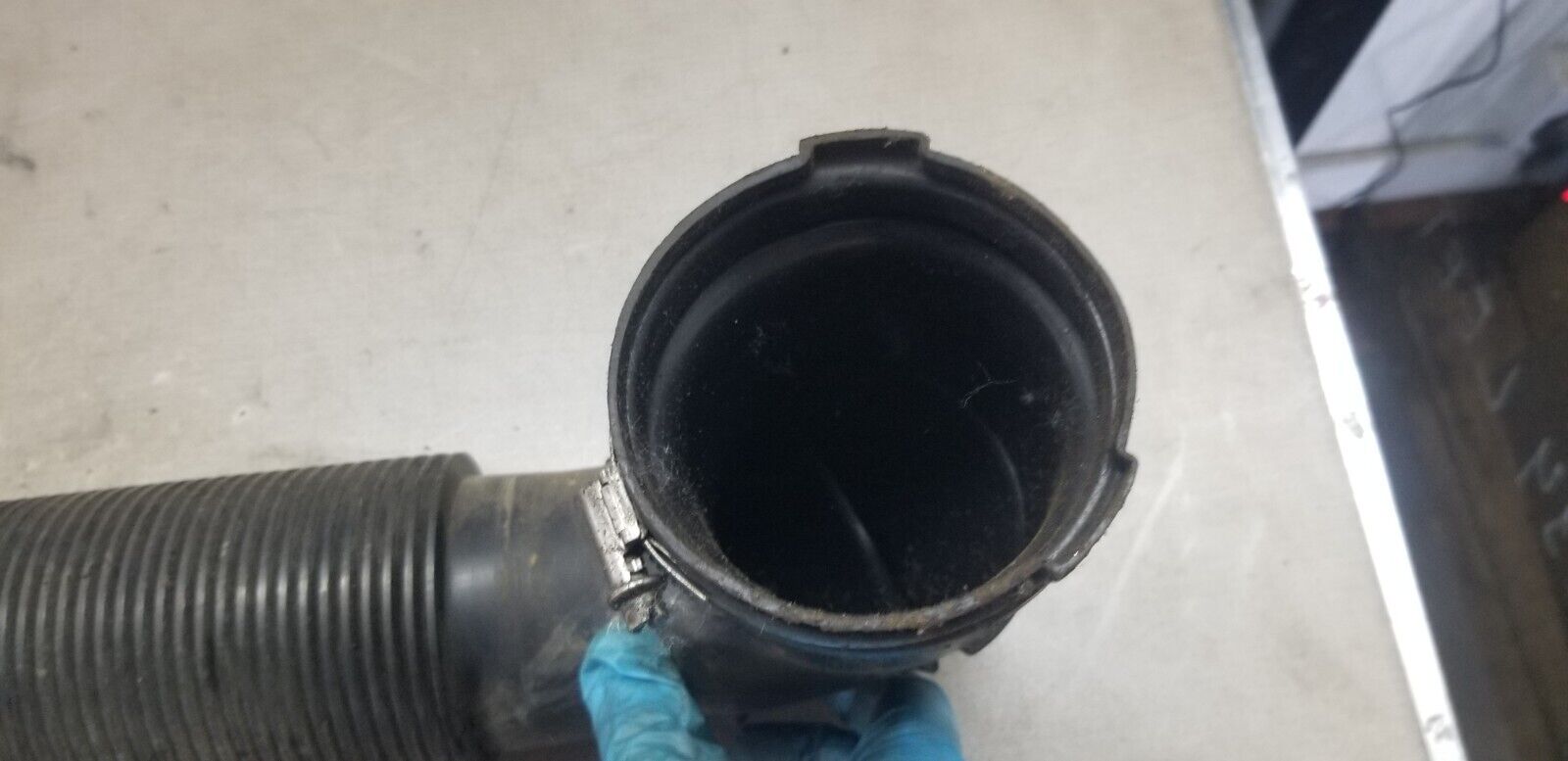 MERCEDES SPRINTER AIR INTAKE PIPE 2.1 DIESEL A9065281724 W906 2015 - Image 5