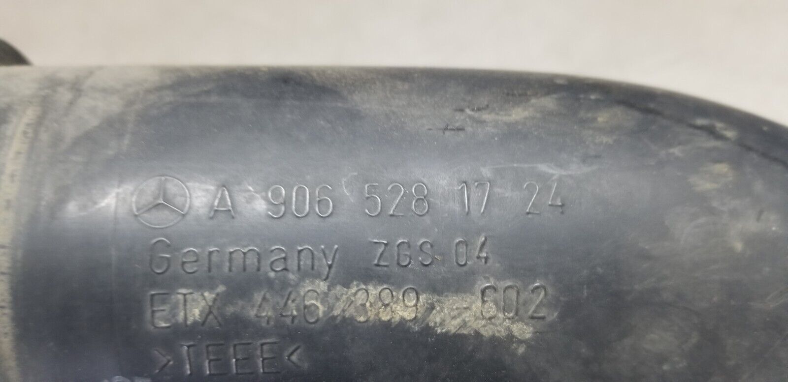 MERCEDES SPRINTER AIR INTAKE PIPE 2.1 DIESEL A9065281724 W906 2015 - Image 8