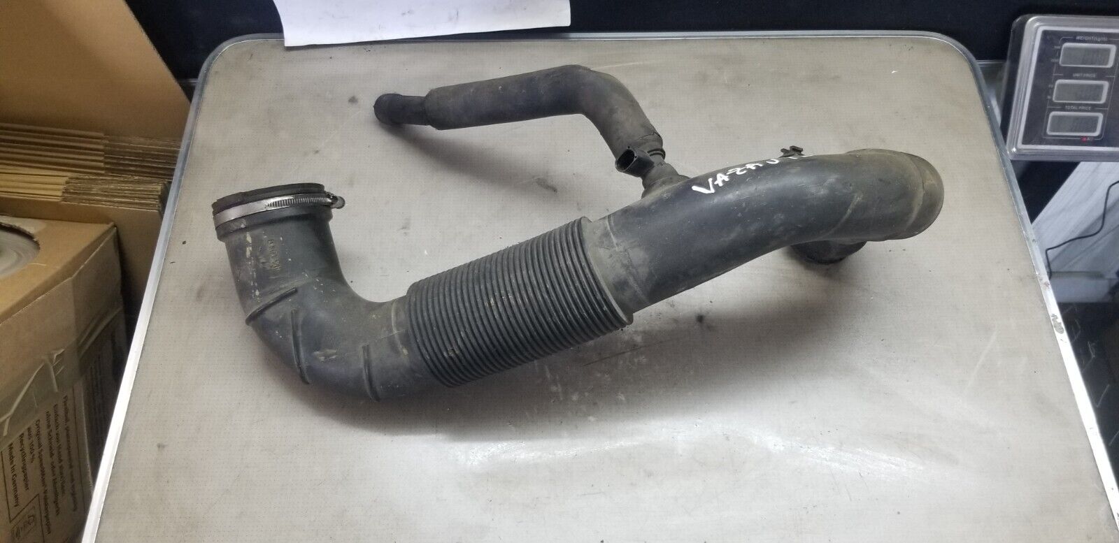 MERCEDES SPRINTER AIR INTAKE PIPE 2.1 DIESEL A9065281724 W906 2015