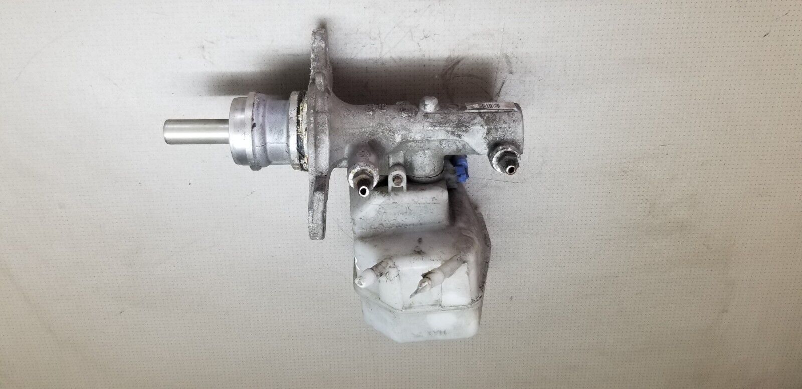 MERCEDES SPRINTER BRAKE MASTER CYLINDER A0024315202 W906 2.1L DSL 2014 - Image 3