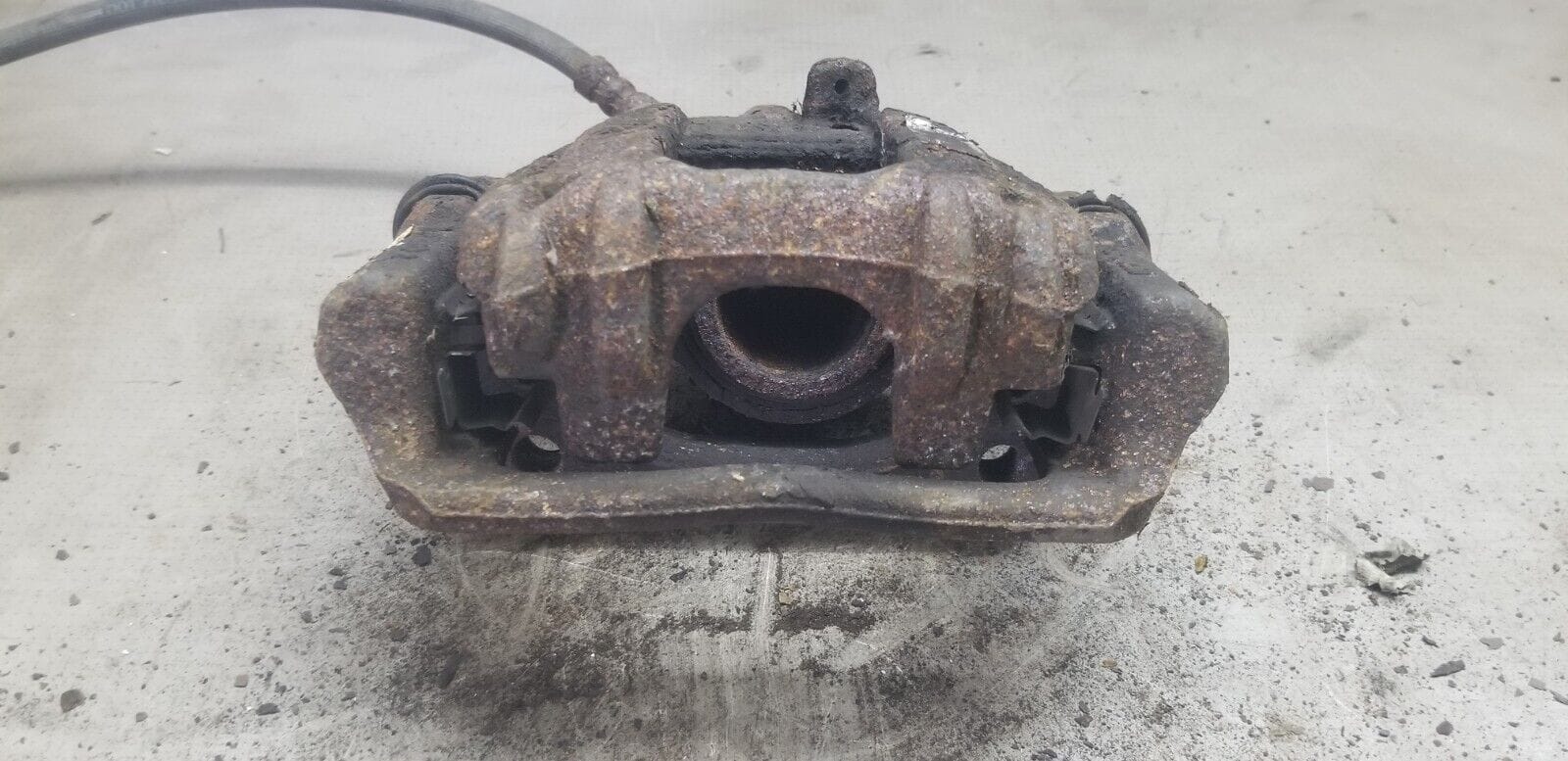 Mercedes Sprinter 2006 - 2016 Driver Right Off Side Rear Brake Caliper - Image 4