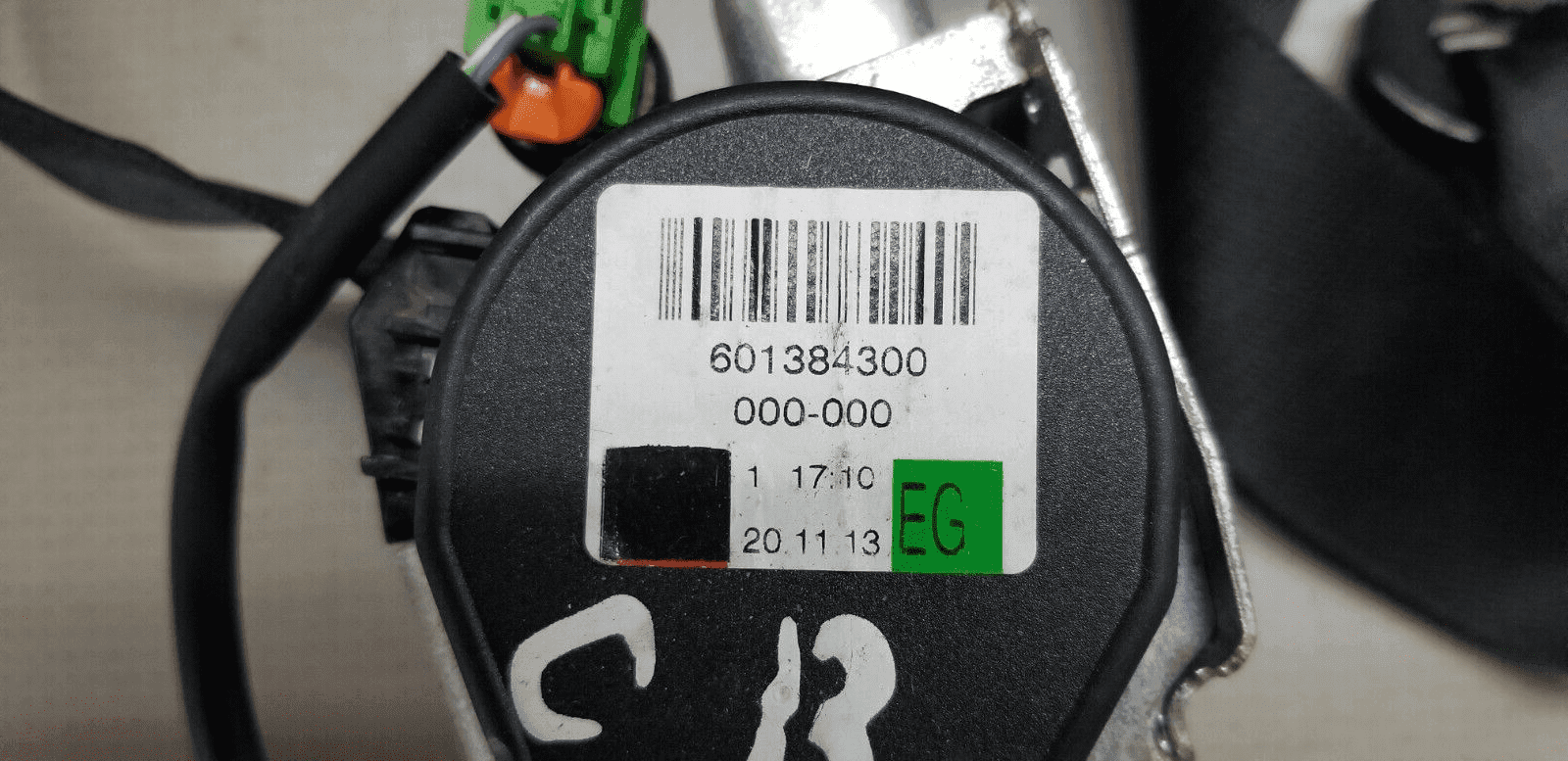 MERCEDES SPRINTER W906 FRONT RIGHT O/S/F SEAT BELT A9068600485 - Image 3