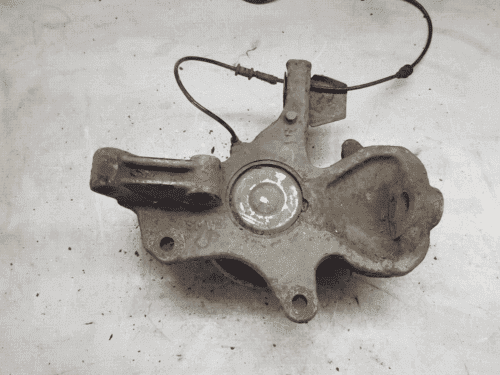 Mercedes Benz Sprinter Wheel Hub Passenger Front Left 2.1L Diesel W906 2014