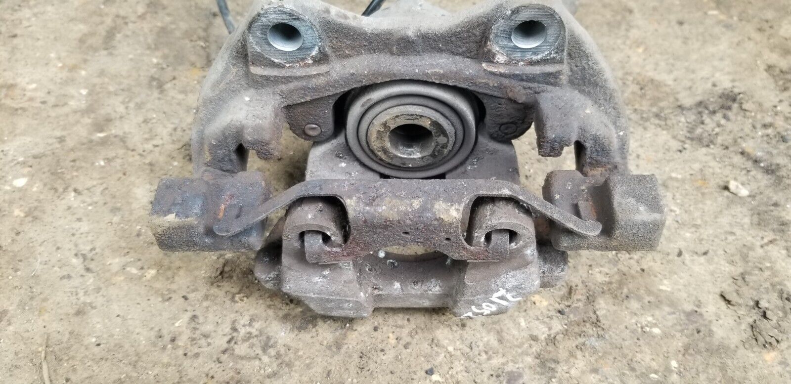 Mercedes E Class Rear Brake Caliper Right Rear W212 2015 E220 Cdi Brake Caliper |O - Image 5