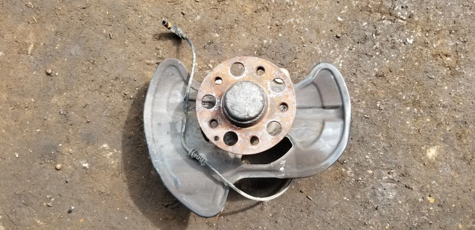 Mercedes E Class C207 E250 2.2 CDI Front Wheel Hub Driver Side |O