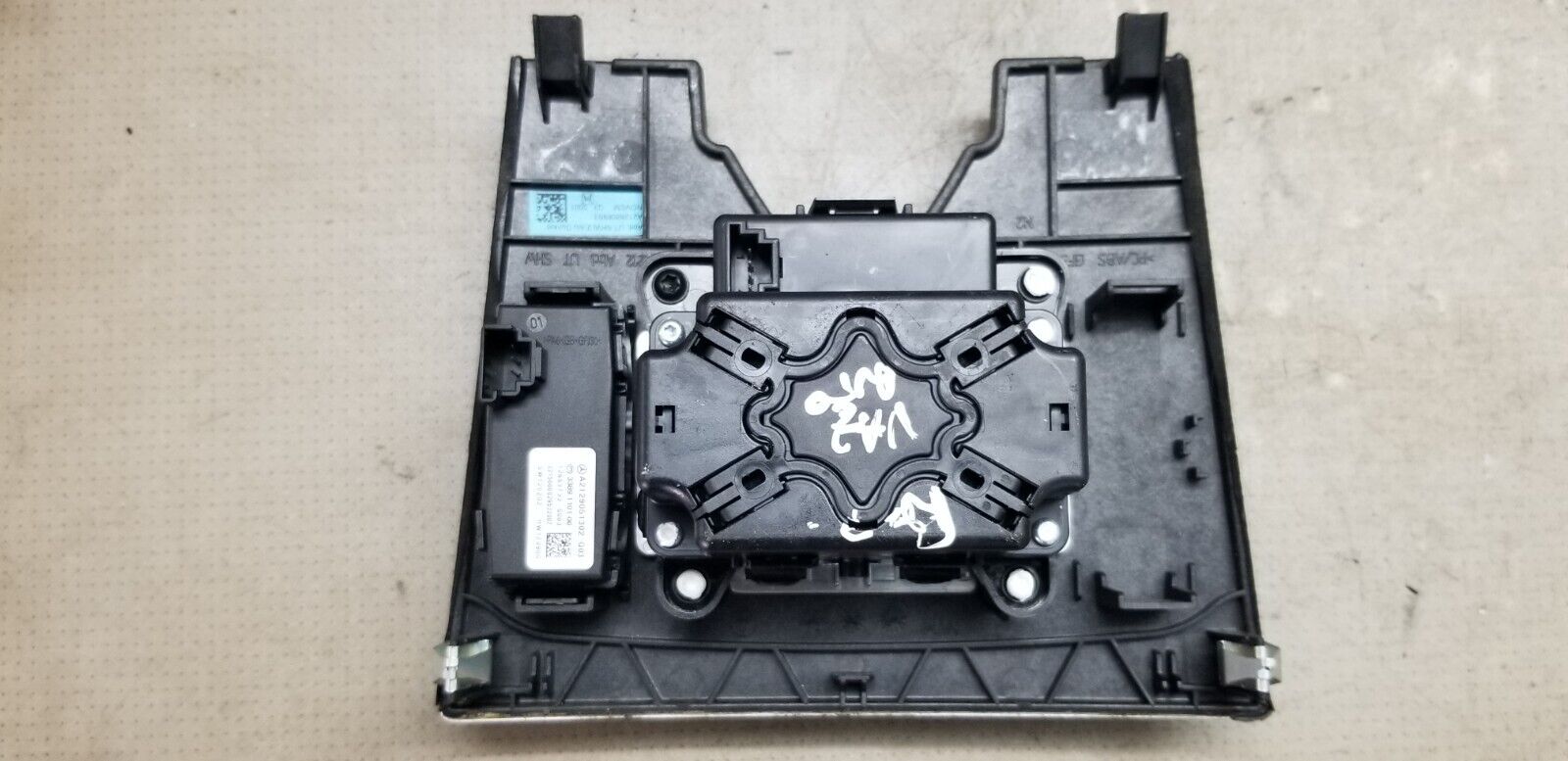 Mercedes Benz E Class Multimedia Control Switch 2015 E220 Saloon W212 |O - Image 3