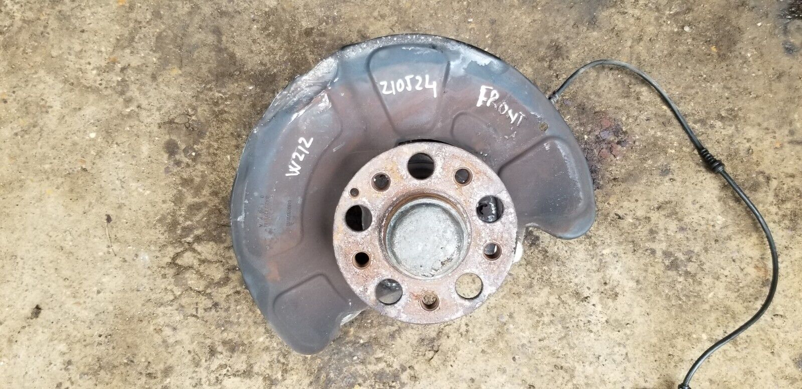 Mercedes E220 W212 Wheel Hub Carrier Front NS Left 2.1 Diesel 2015 |O - Image 4