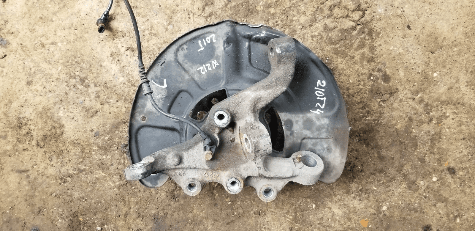 Mercedes E220 W212 Wheel Hub Carrier Front NS Left 2.1 Diesel 2015 |O