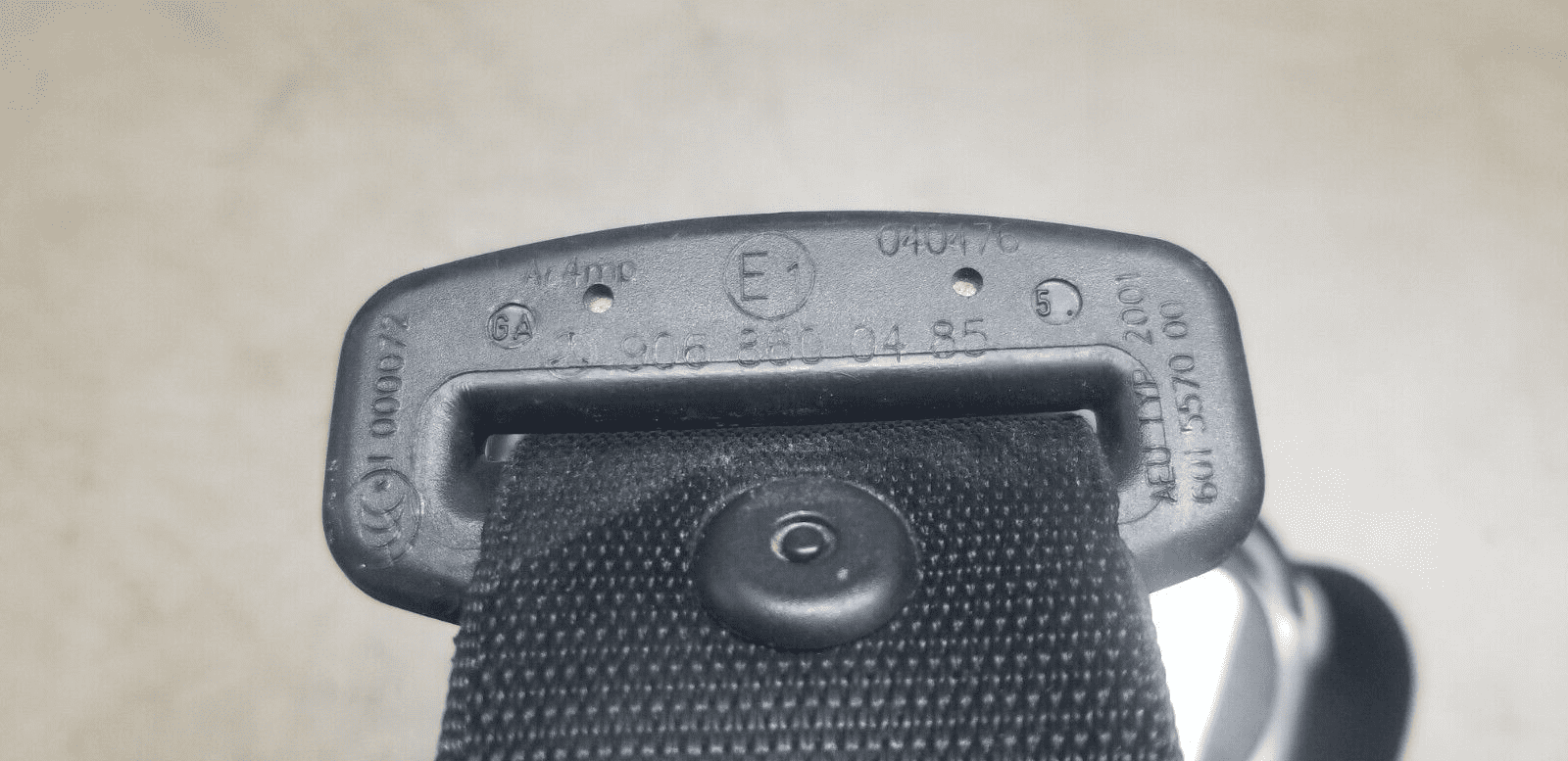 Mercedes W906 Seat Belt Front Right O/S Safety Belt Black A9068600485 - Image 5