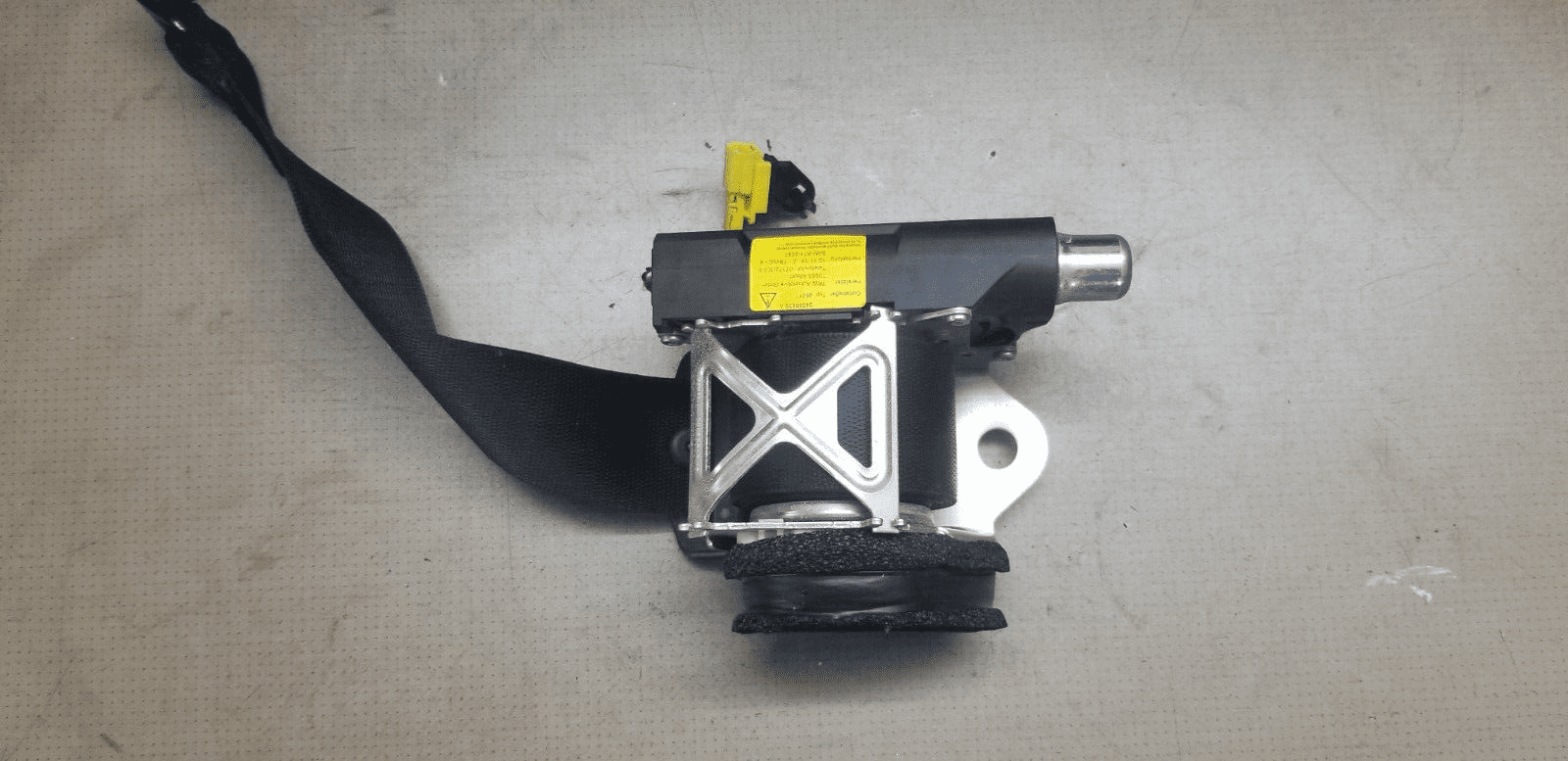 Mercedes-Benz E300 AMG Hybrid W212 2013 Seat Belt - Passenger Rear A2128609585 |O - Image 3