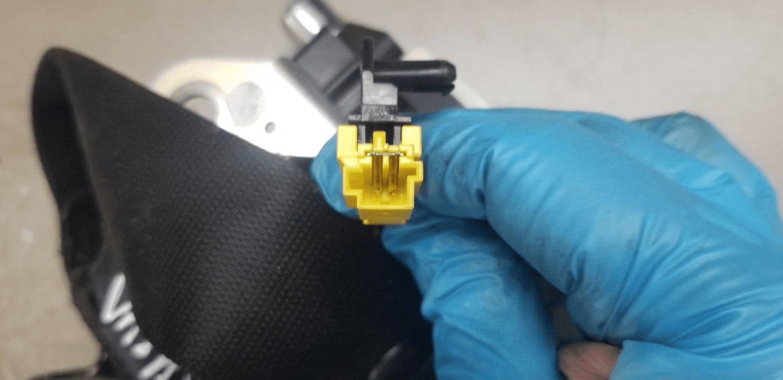 Mercedes-Benz E300 AMG Hybrid W212 2013 Seat Belt - Passenger Rear A2128609585 |O - Image 4