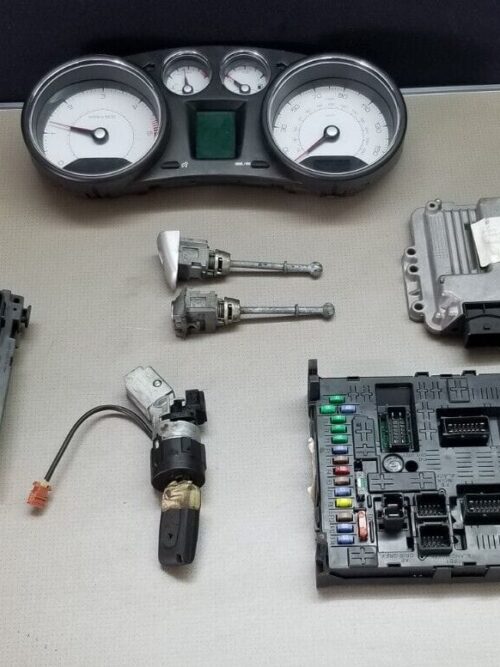Peugeot 308 1.6 HDi ECU kit with ignition lock set and key