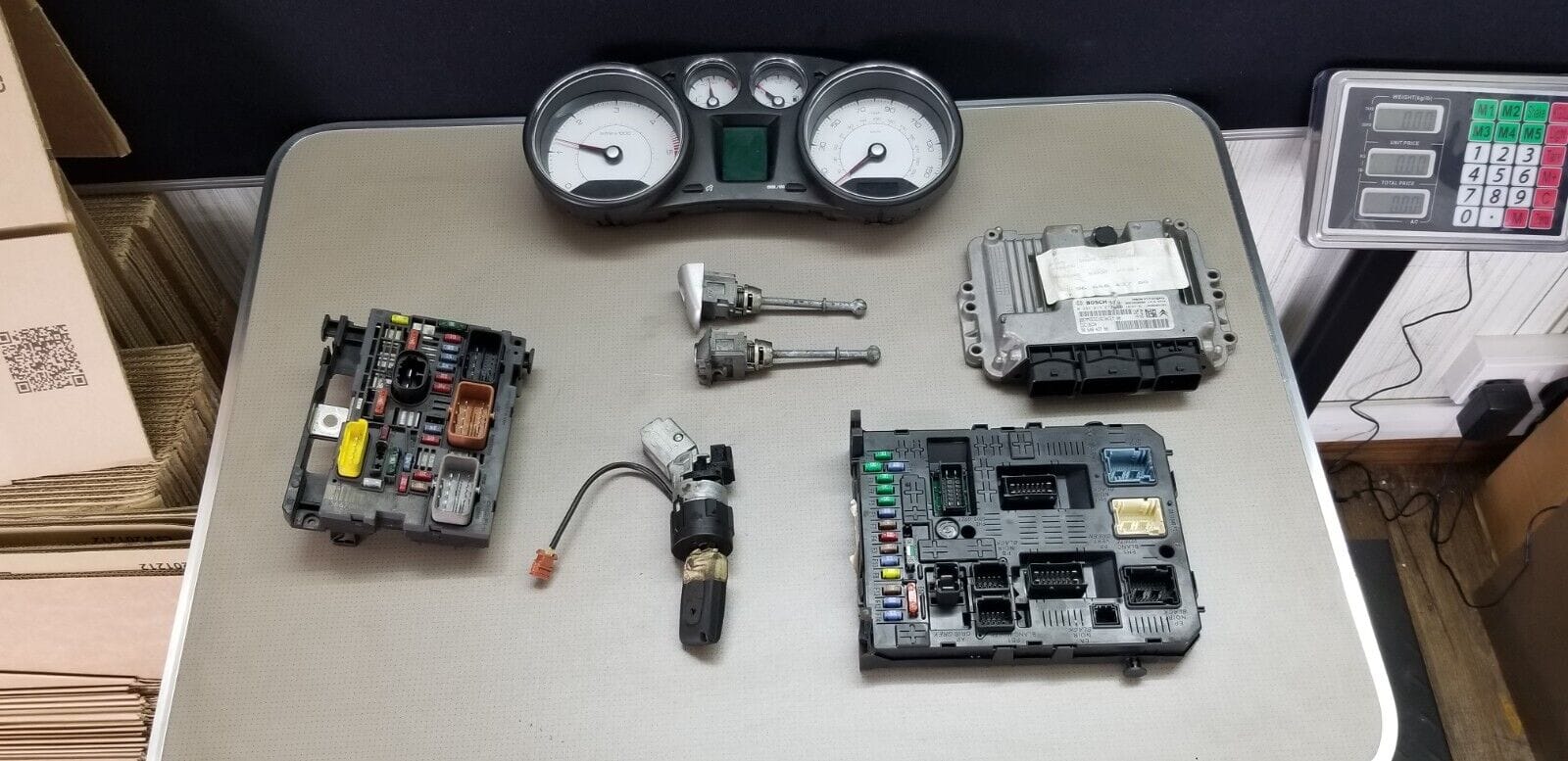 Peugeot 308 1.6 HDi ECU kit with ignition lock set and key
