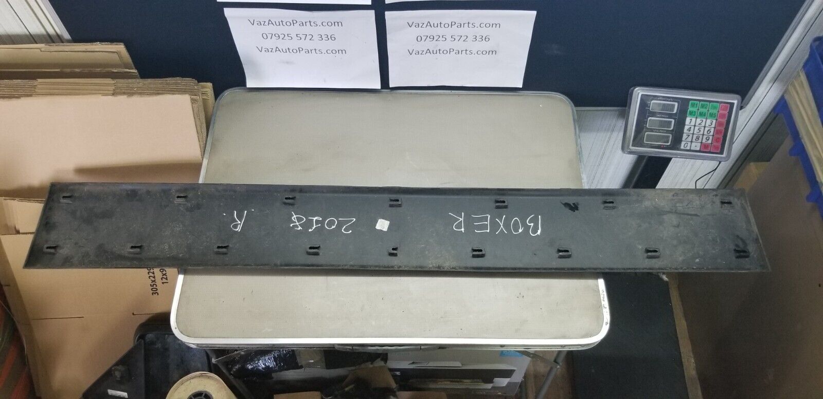 PEUGEOT BOXER EXTERIOR BODY TRIM RIGHT CENTRE 1307248070 2018 - Image 3