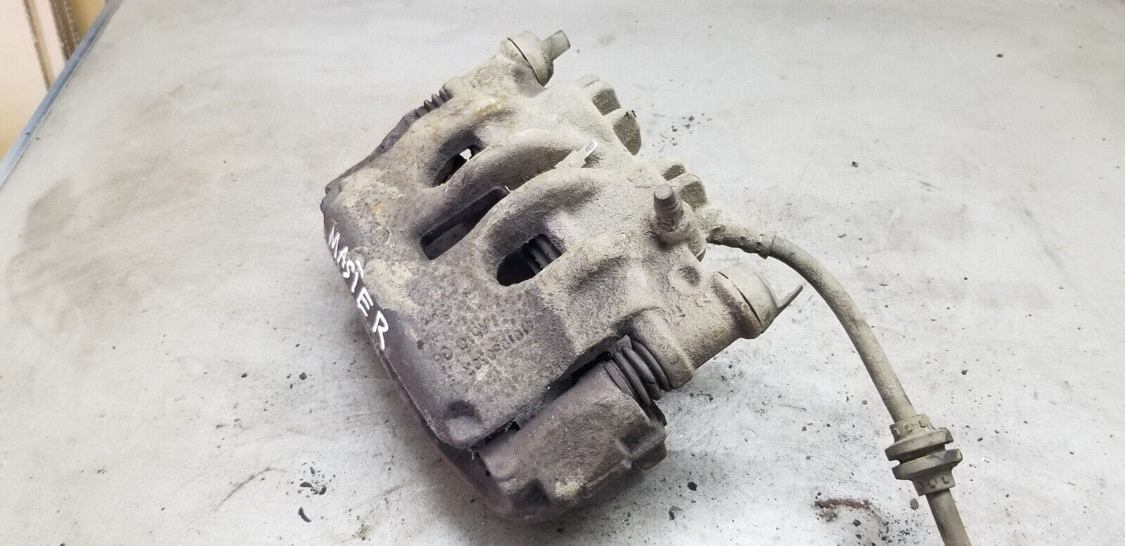 RENAULT MASTER Brake Caliper Passenger Front 2015 2.3 Diesel - Image 4