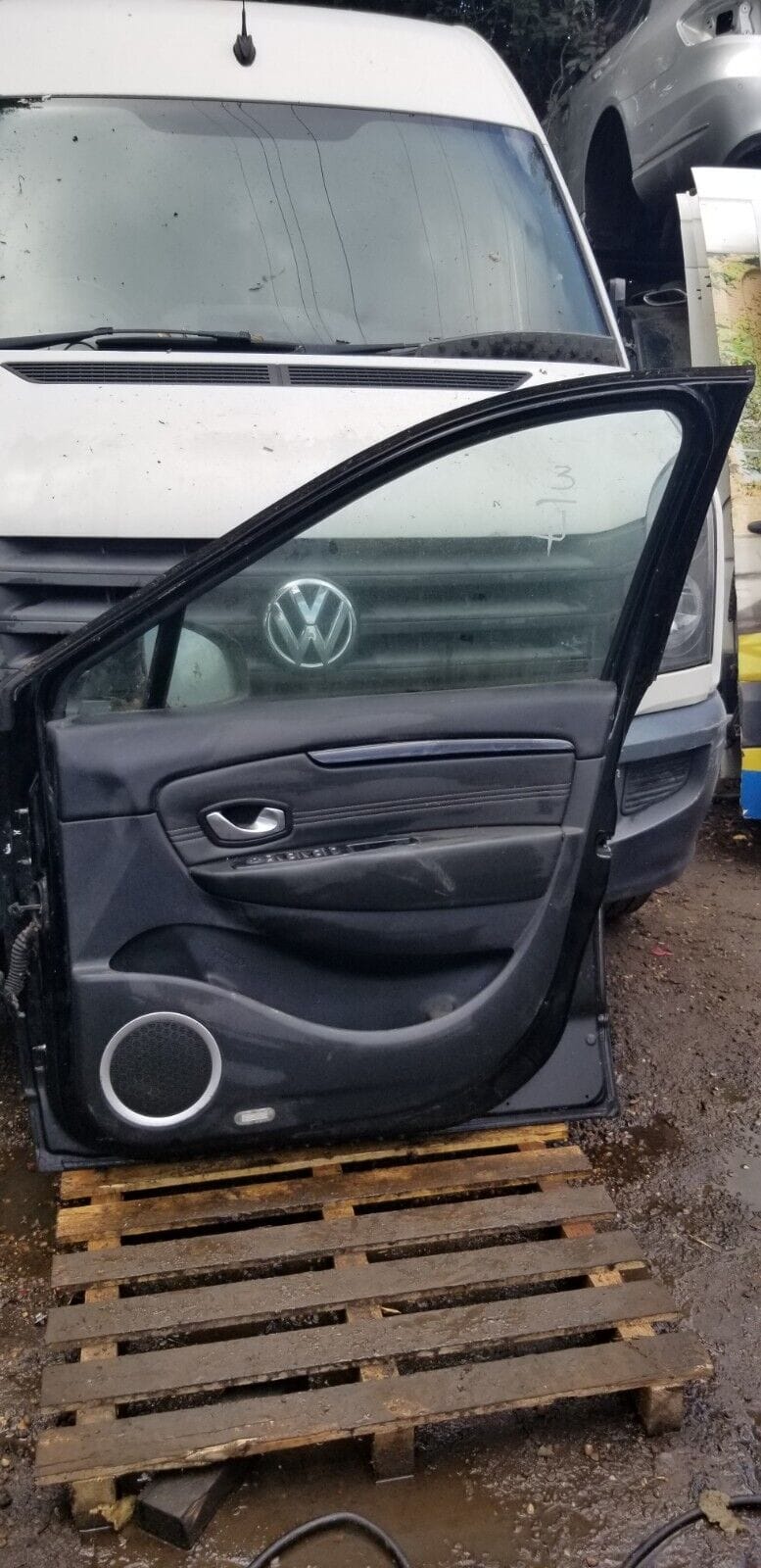 RENAULT SCENIC MK3 5 DOOR MPV Right DRIVER Door - Image 3