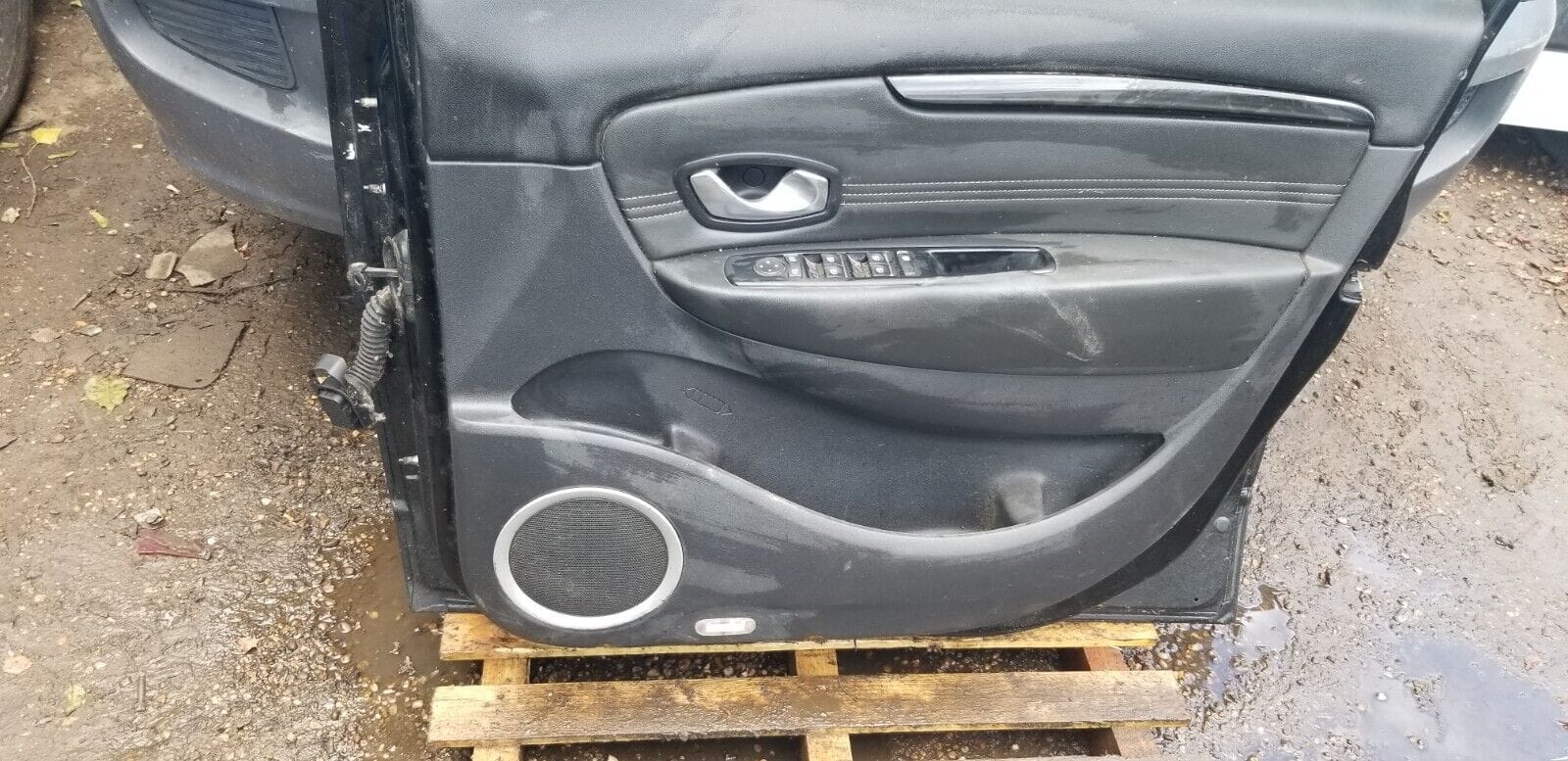 RENAULT SCENIC MK3 5 DOOR MPV Right DRIVER Door - Image 4