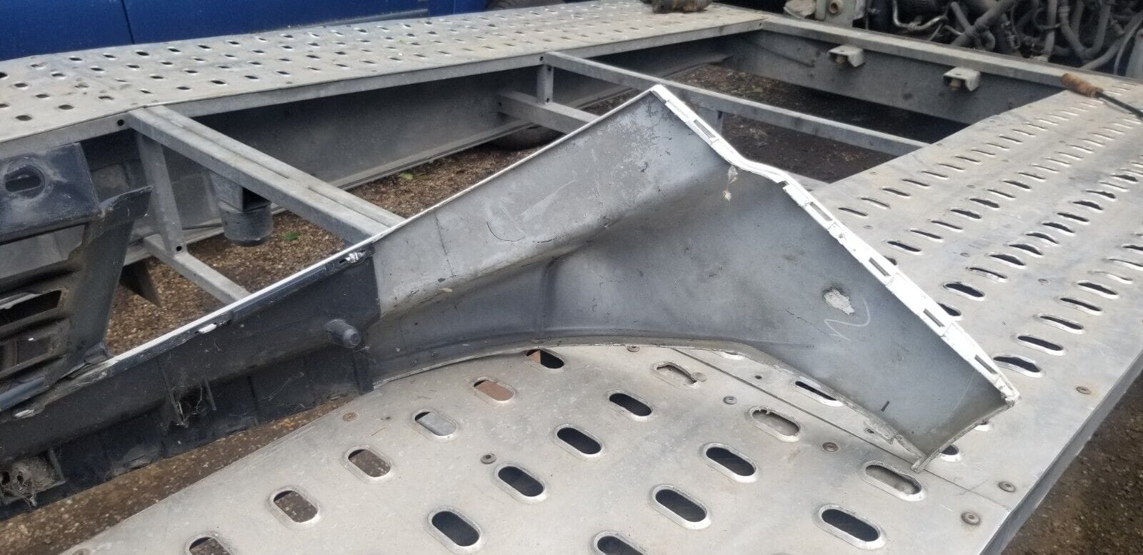 Renault Trafic 07-14 Front Bumper Upper Radiator Grill Panel White - Image 9