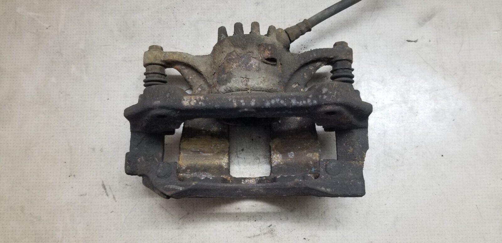 RENAULT TRAFIC 1.6 DIESEL DRIVERS SIDE FRONT BRAKE CALIPER OSF 2015 - 2019 - Image 4