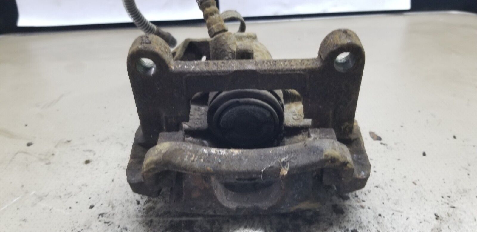 RENAULT TRAFIC VIVARO 1.6 DIESEL PASSENGER SIDE REAR NSR BRAKE CALIPER 2015 - 20 - Image 5