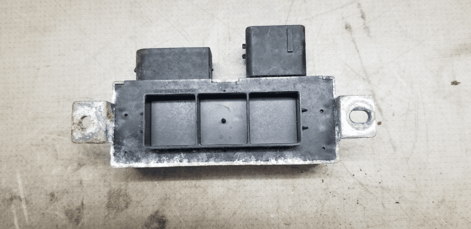 Renault Glow Plug Relay 8200558438 - Image 4