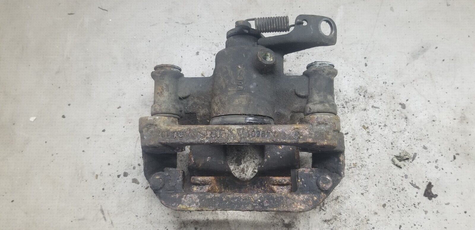 Renault Master Movano Rear Left Brake Caliper 2014 - Image 4