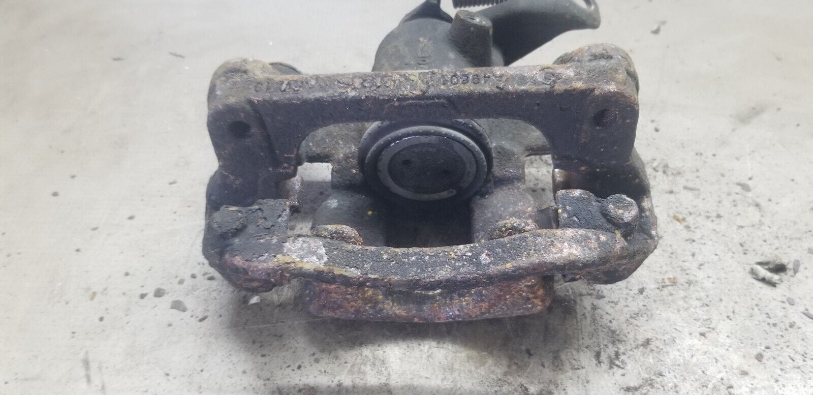 Renault Master Movano Rear Left Brake Caliper 2014 - Image 5