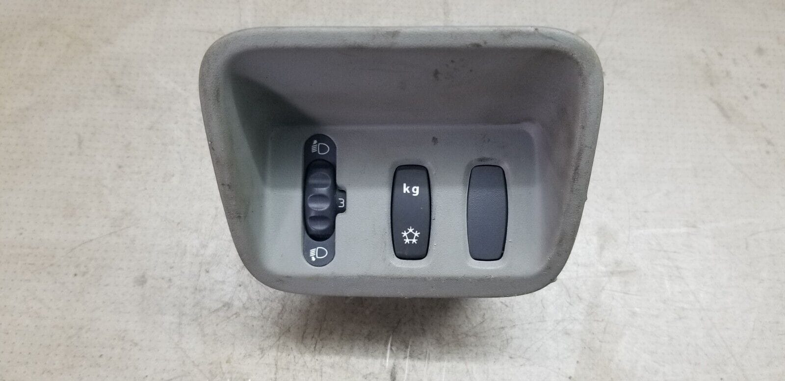 Renault Trafic Headlight Level Adjuster Switch Light Control Unit 8200020063