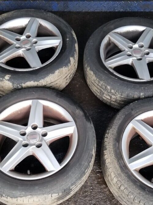 Front view of Seat Leon Mk2 16-inch alloy wheel and tyre set