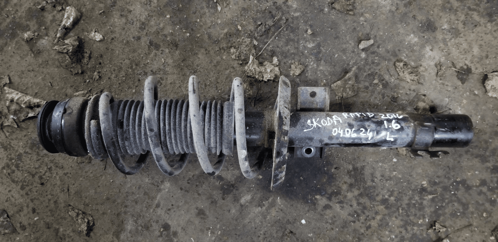 SKODA RAPID SHOCK ABSORBER FRONT PASSENGER SIDE NEARSIDE SUSPENSION 2016 1.6L DI