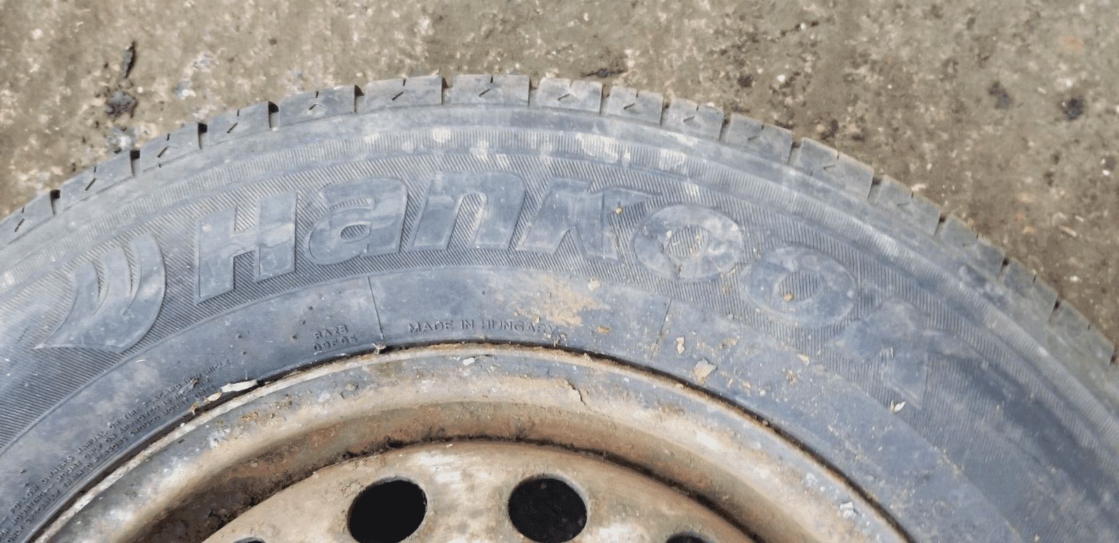 Steel Wheel and Hankook Tyre / 215/65R16C |O - Image 6