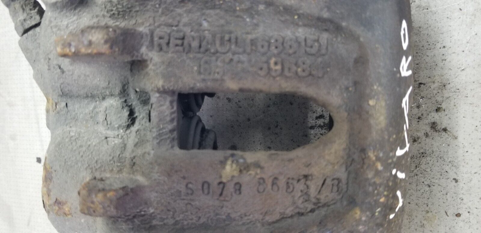 VAUXHALL VIVARO BRAKE CALIPER LEFT FRONT 2.0 DIESEL 2014 - Image 3