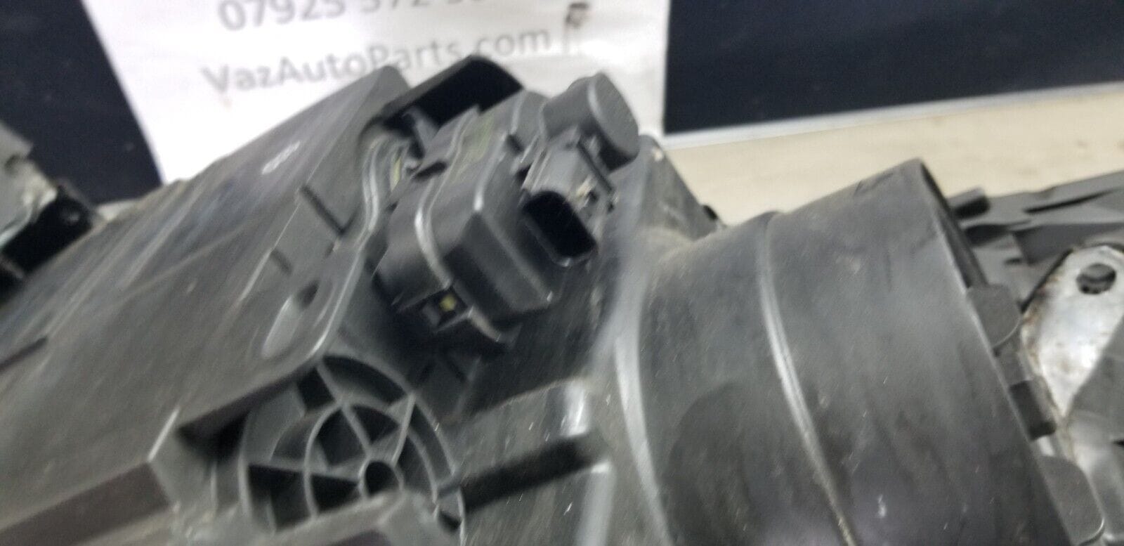 Vauxhall Vivaro Renault Trafic O/S Headlight 2014 - 2019 260107291R - Image 7