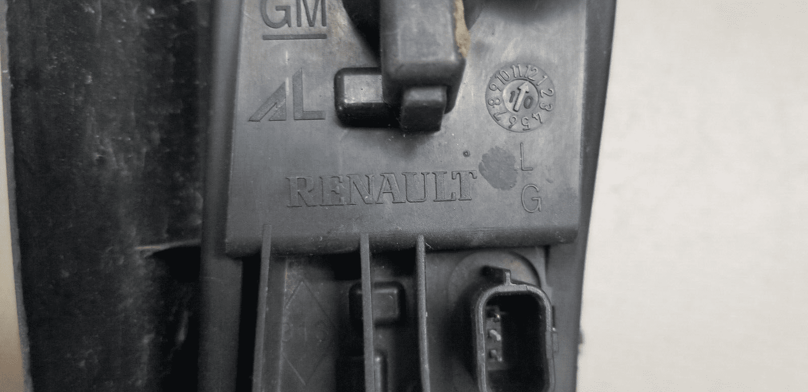 Renault Traffic 2001 - 2014 Rear Lower Fog Light Left Side |O - Image 5