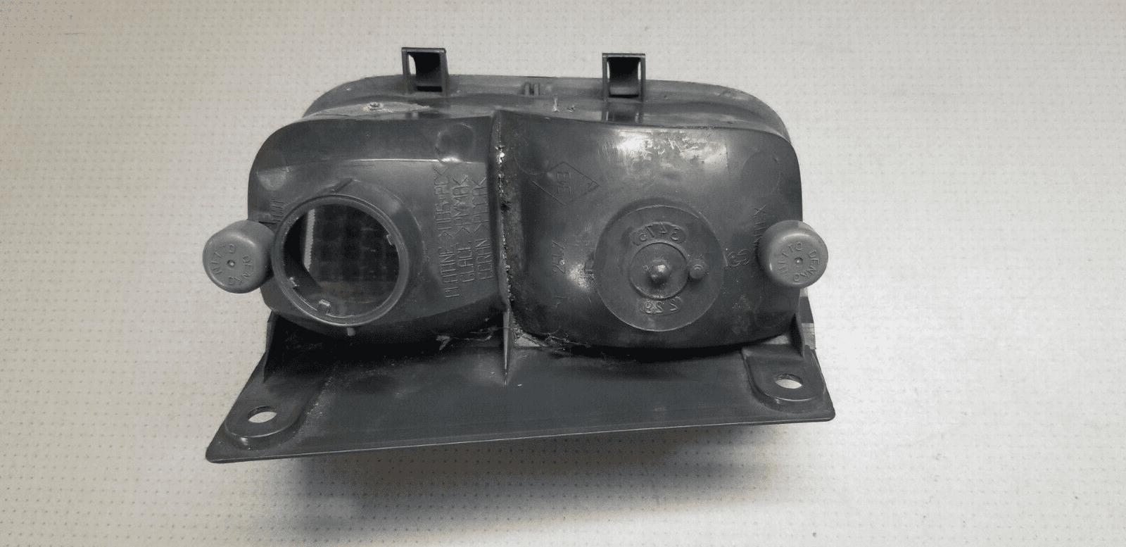 VAUXHALL VIVARO / RENAULT TRAFFIC 2001 - 2014 REAR LOWER FOG LIGHT LEFT SIDE - Image 4