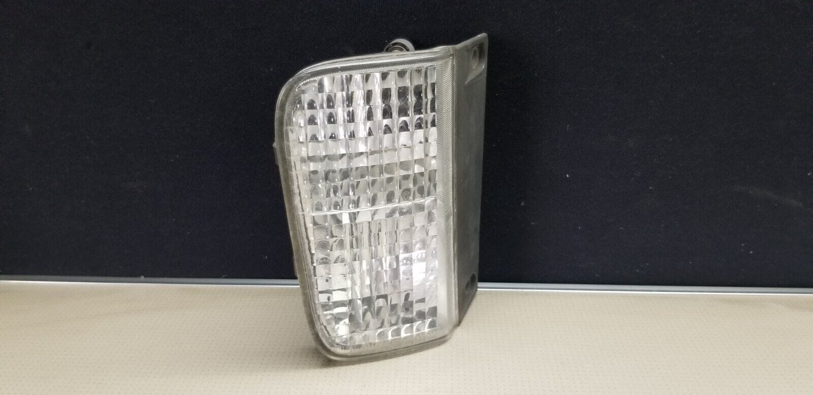 VAUXHALL VIVARO / RENAULT TRAFFIC 2001 - 2014 REAR LOWER FOG LIGHT LEFT SIDE