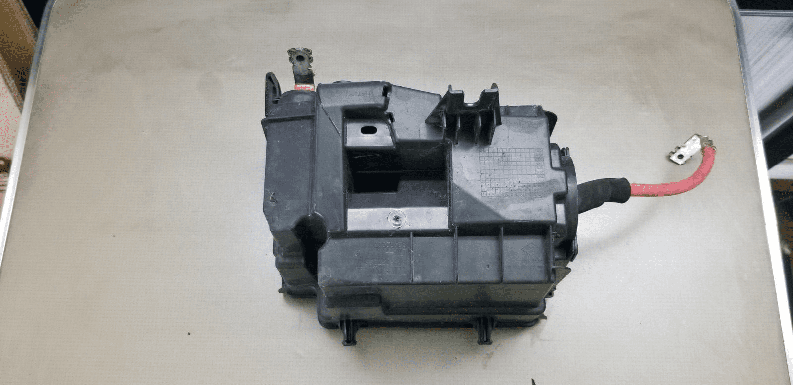 VAUXHALL VIVARO RENAULT TRAFIC 1.6 TD FUSE BOX HOUSING 243503708R 2015 - 2019 - Image 3